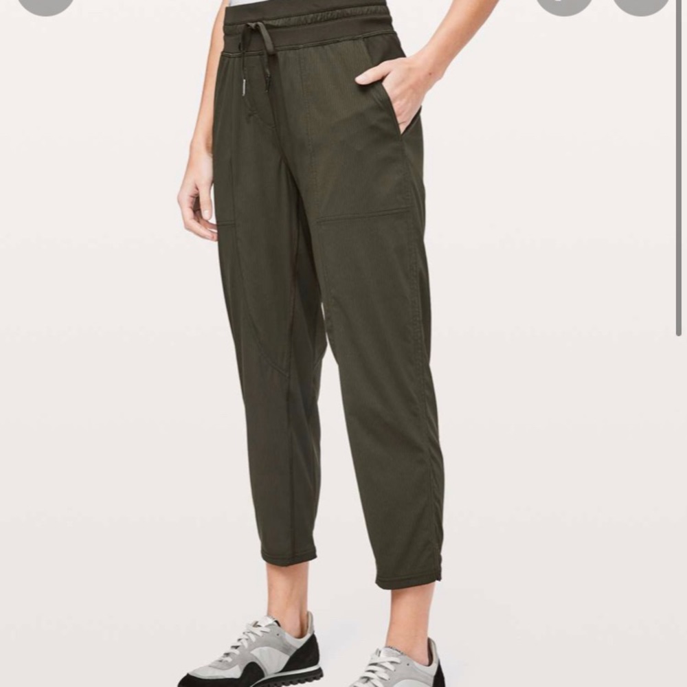 Lululemon Dance Studio Crop Pants